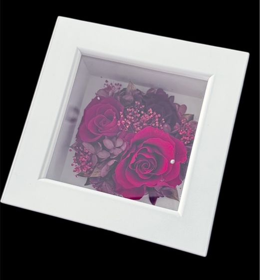 ดอกไม้และต้นไม้ประดิษฐ์ White wooden box for dried flowers. กล่องไม้บรรจุดอกไม้แห้ง 