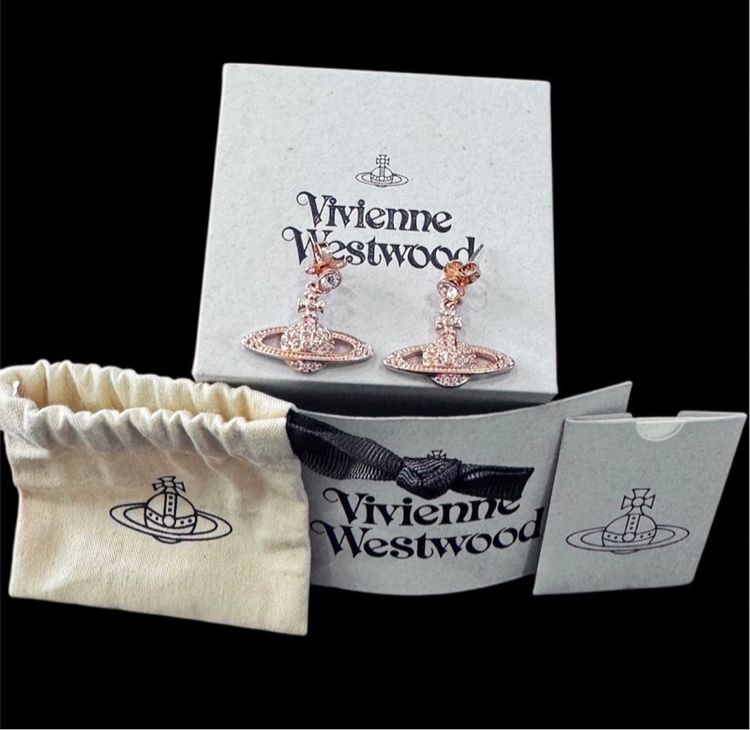 ต่างหูนูนขนาดเล็ก Vivienne Westwood สีทองชมพู พร้อม กล่อง ถุงผ้า การ์ด รูปที่ 2