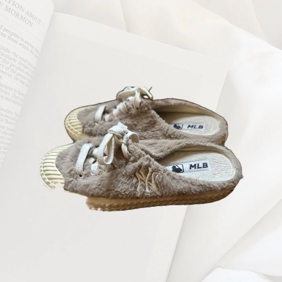 MLB PLAYBALL MULE FUR รูปที่ 3