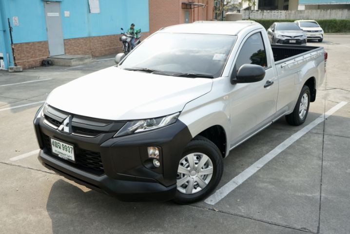 Mitsubishi Triton 2022 2.5 GL Pickup ดีเซล ไม่ติดแก๊ส เกียร์ธรรมดา เทา รูปที่ 3