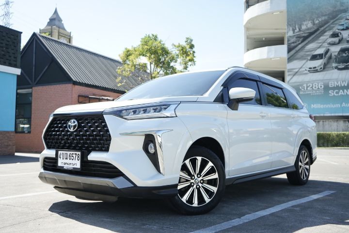 รถ Toyota Veloz 1.5 Smart สี ขาว