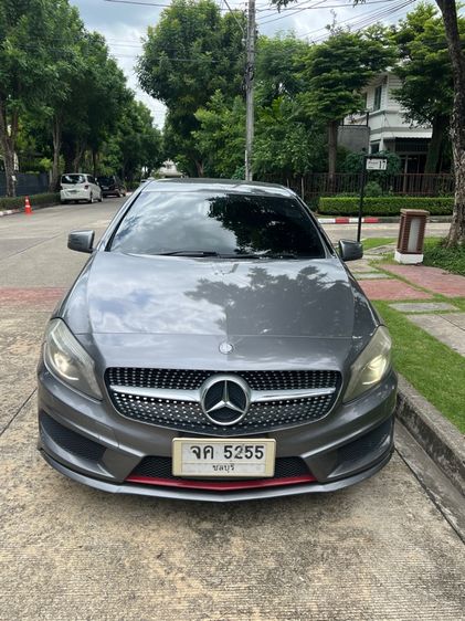 รถ Mercedes-Benz A-Class A250 สี เทา