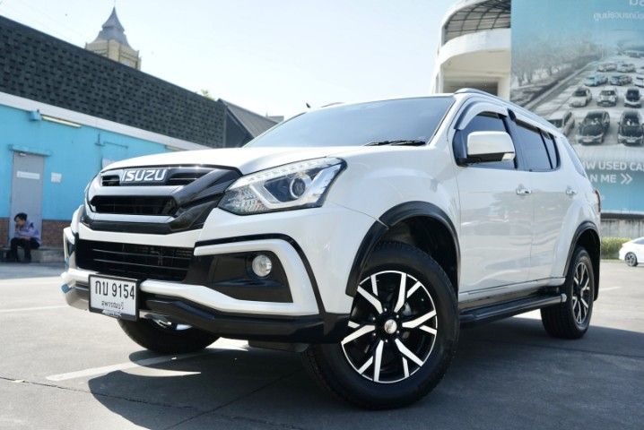 Isuzu MU-X 2020 3.0 The Onyx Utility-car ดีเซล ไม่ติดแก๊ส เกียร์อัตโนมัติ ขาว รูปที่ 2
