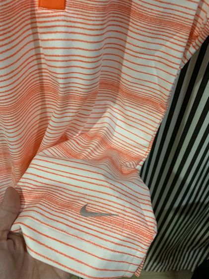 เสื้อ POLO Nike GOFT  (DRY FIT) ใส่เล่นกีฬา ได้ทุกแบบ หรือจะใส่ตีกอล์ฟ ก้อได้ ยี่ห้อ nike แท้  เนื้อผ้ากันร้อน กันแดด กันเหงื่อได้ดี  รูปที่ 2