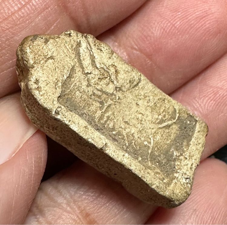 🙏 พระเจ้าห้าพระองค์ ล.ป.ทอง วัดราชโยธา🙏 พระพิมพ์พระประจำวันศุกร์ ปางรำพึง ล.พ.จาด วัดบางกระเบา ออกวัดพระสิงห์ เชียงใหม่ ปี2485 องค์ละ1550 รูปที่ 11