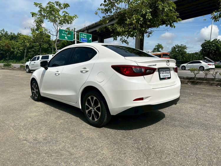Mazda Mazda 2 2016 1.3 Standard Sedan เบนซิน ไม่ติดแก๊ส เกียร์อัตโนมัติ ขาว รูปที่ 4