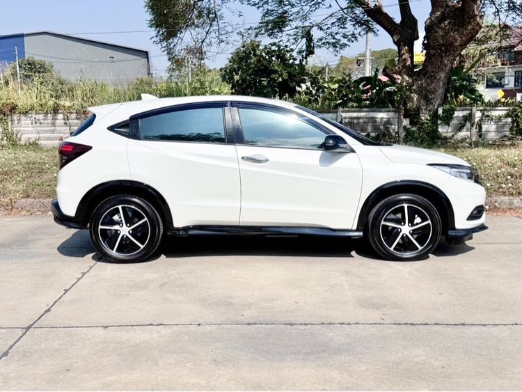 Honda HR-V 2018 1.8 RS เบนซิน เกียร์อัตโนมัติ ขาว รูปที่ 4