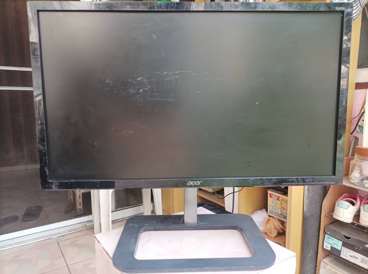 จอคอม ACER  24 นิ้ว ขาตั้งปรับขึ้นลงได้ ตำหนิฟิมล์กลางจอเสื่อมแต่ใช้งานได้ปกติ ขายตามสภาพเพียง 550 บาท  