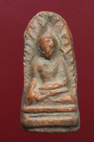 พระรอดลำพูนสวยๆค่ะเก่าค่ะ