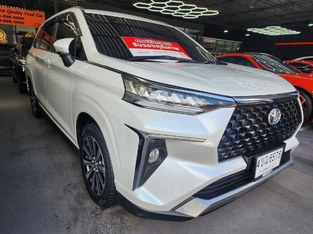 รถ Toyota Veloz 1.5 Smart สี ขาว