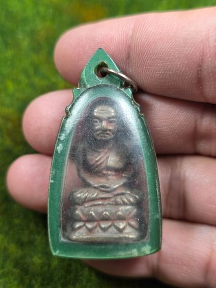 พระหลวงปู่ทวดเนื้อว่าน