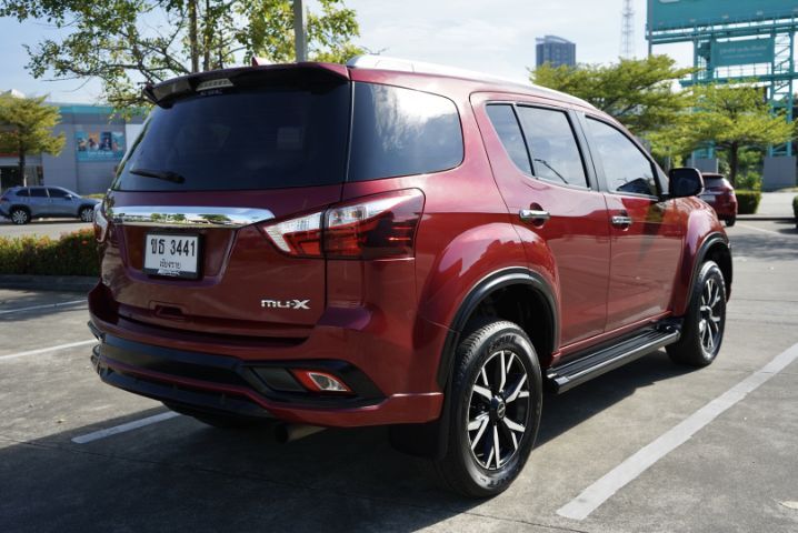 Isuzu MU-X 2019 3.0 The Onyx Utility-car ดีเซล ไม่ติดแก๊ส เกียร์อัตโนมัติ แดง รูปที่ 2