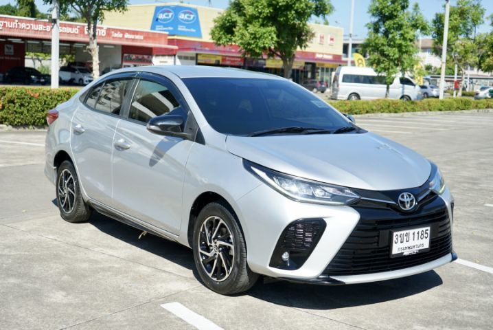 Toyota Yaris ATIV 2022 1.2 Sport Sedan เบนซิน ไม่ติดแก๊ส เกียร์อัตโนมัติ เทา รูปที่ 2