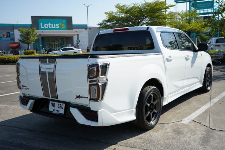 Isuzu D-MAX 2023 1.9 X-Series Speed Pickup ดีเซล ไม่ติดแก๊ส เกียร์ธรรมดา ขาว รูปที่ 3