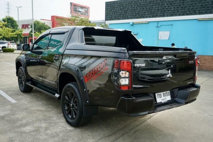 Mitsubishi Triton 2022 2.4 ATHLETE Pickup ดีเซล ไม่ติดแก๊ส เกียร์อัตโนมัติ ดำ รูปที่ 4