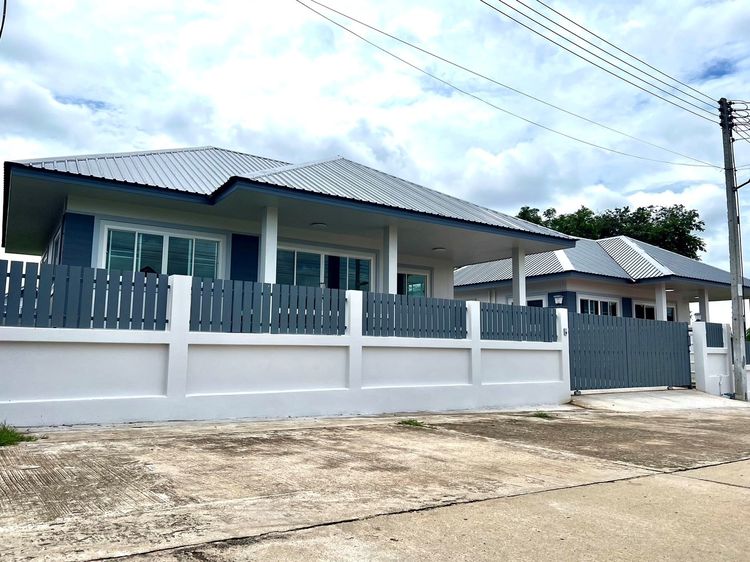 บ้านใหม่มือ 1 สวยหรู ทำเลดี ในหมู่บ้านการ์เด้นวิว เพชรบูรณ์