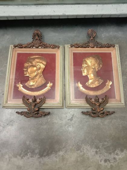 รูปคู่ในหลวงกับพระราชินีของเก่าสภาพเดิมๆสวยๆ 