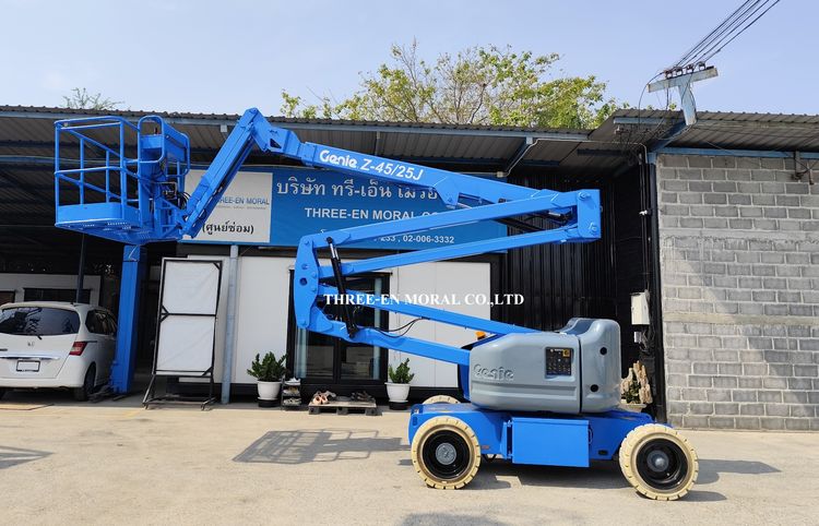 รถกระเช้า Boom Lift Genie Z45-25J