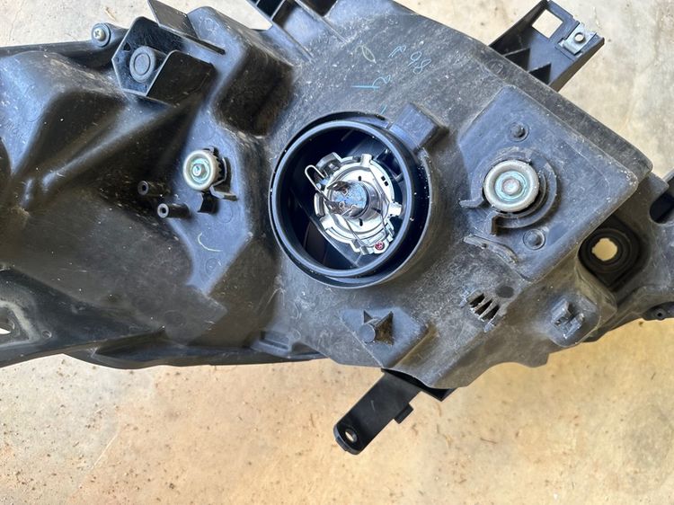 โคมไฟหน้า Mazda BT 50Pro รูปที่ 5