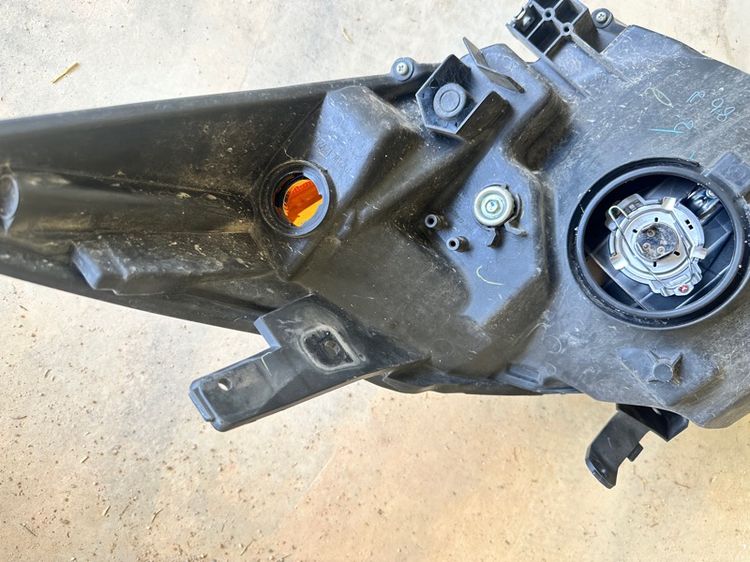 โคมไฟหน้า Mazda BT 50Pro รูปที่ 6