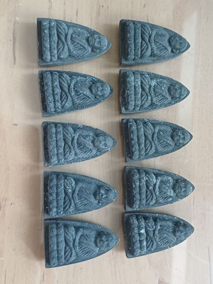 หลวงปู่ทวดเนื้อว่านวัดพระธาตุนคร. 10องค์