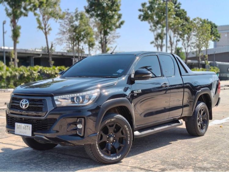 รถ Toyota Hilux Revo 2.8 Prerunner G Rocco สี ดำ