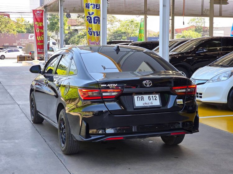 Toyota Yaris ATIV 2022 1.2 Sport Sedan เบนซิน ไม่ติดแก๊ส เกียร์อัตโนมัติ ดำ รูปที่ 4