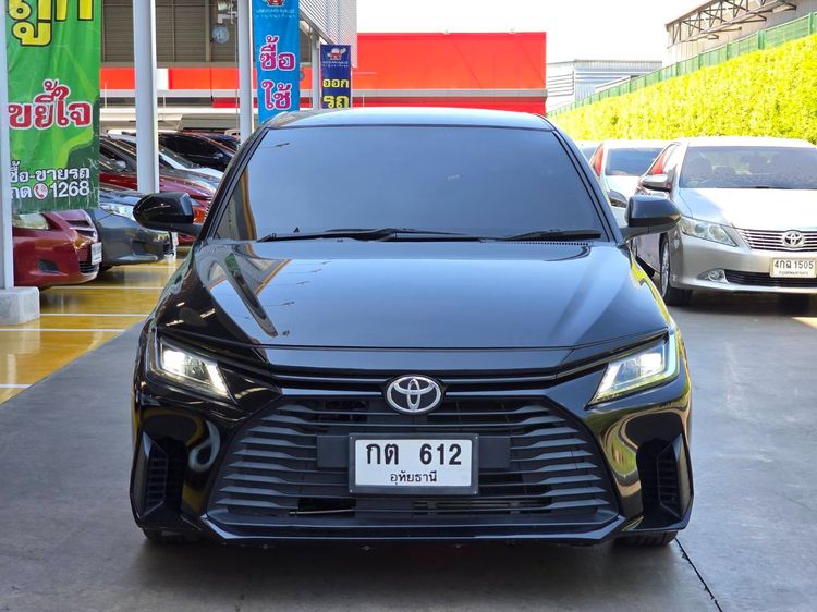Toyota Yaris ATIV 2022 1.2 Sport Sedan เบนซิน ไม่ติดแก๊ส เกียร์อัตโนมัติ ดำ รูปที่ 2