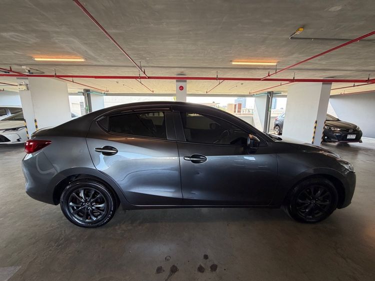 Mazda Mazda 2 2021 1.3 Skyactiv-G S Leather Sedan Sedan เบนซิน ไม่ติดแก๊ส เกียร์อัตโนมัติ เทา รูปที่ 4