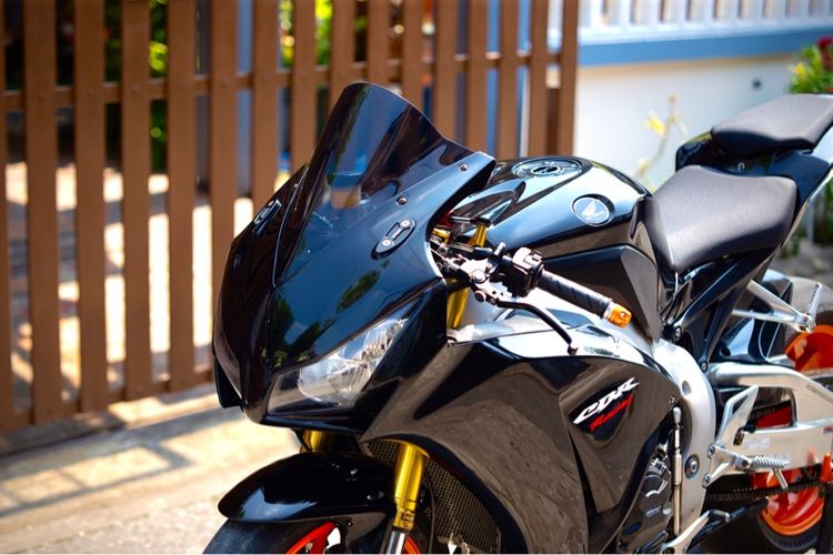 cbr1000rr 2015 รูปที่ 4