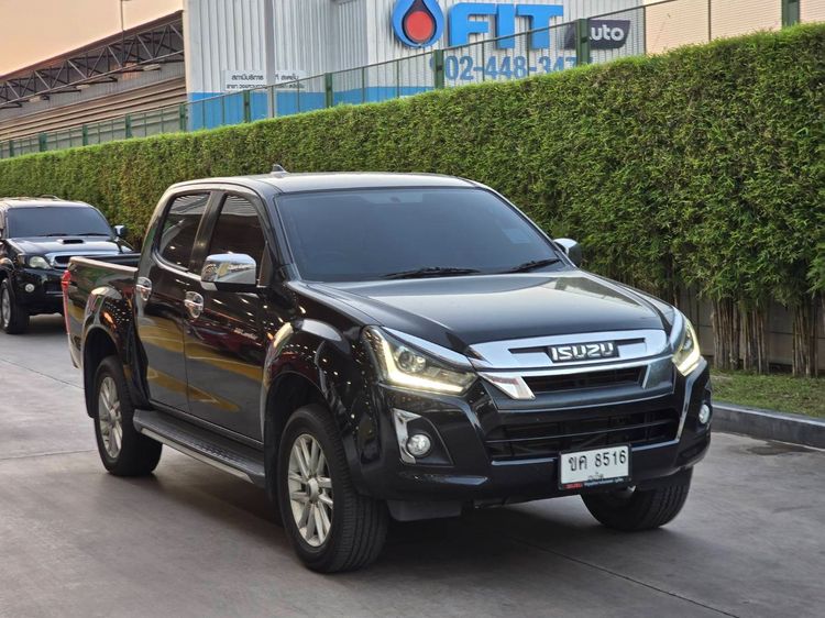 รถ Isuzu D-MAX 3.0 Hi-Lander Z Prestige สี ดำ