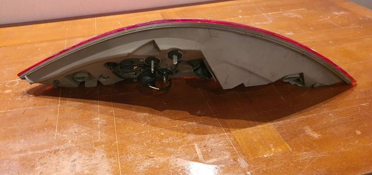 ไฟท้ายด้านซ้ายของ Peugeot RCZ รูปที่ 4