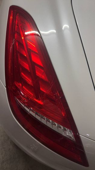 ไฟท้ายด้านซ้ายของ Peugeot RCZ รูปที่ 8