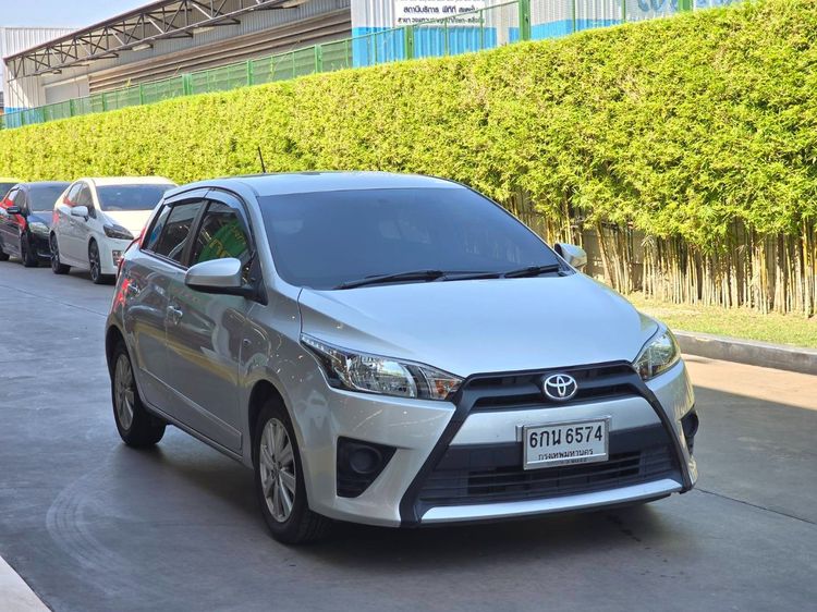 Toyota Yaris 2017 1.2 J Sedan เบนซิน ไม่ติดแก๊ส เกียร์อัตโนมัติ บรอนซ์เงิน