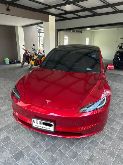 รถ Tesla Model-3 Standard Plus สี แดง
