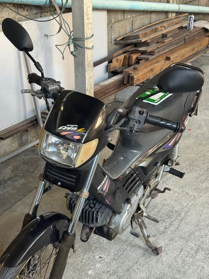 รถมอไซร์ Honda Cela 