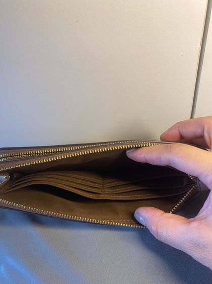 กระเป๋าคล้องมือ Coach ของแท้ สภาพสวย รูปที่ 11