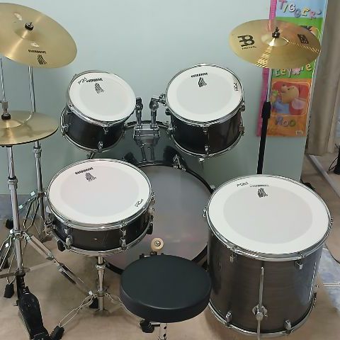 กลองชุด