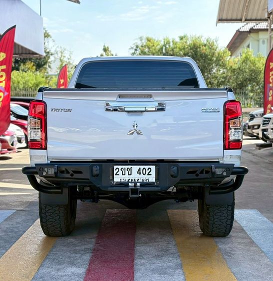 Mitsubishi Triton 2021 2.4 GLS Plus Pickup ดีเซล ไม่ติดแก๊ส เกียร์ธรรมดา ขาว รูปที่ 4