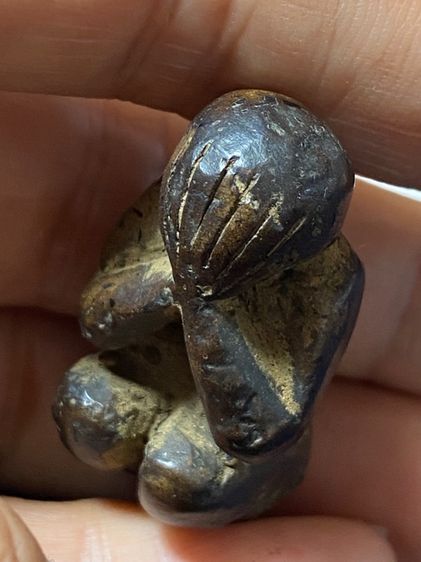 พระปิดตานั่งยองหลวงปู่แก้ว รูปที่ 4