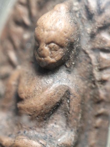 พระรอดลำพูนพิมพ์ใหญ่ครับ รูปที่ 3