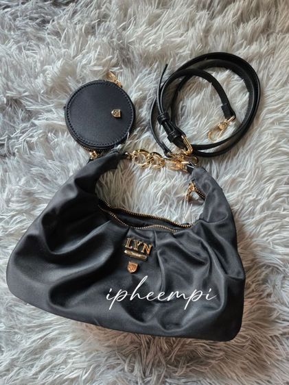 Lynn กระเป๋ายี่ห้อ Lynn จาก shop ใช้เอง1ครั้ง  รูปที่ 3