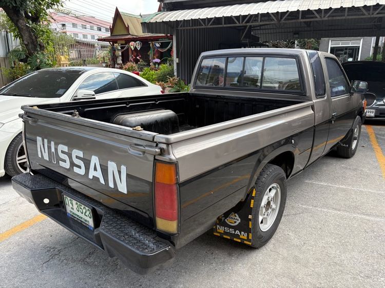 Nissan BIG-M 1990 2.5 Super DX Pickup ดีเซล ไม่ติดแก๊ส เกียร์ธรรมดา น้ำตาล รูปที่ 3