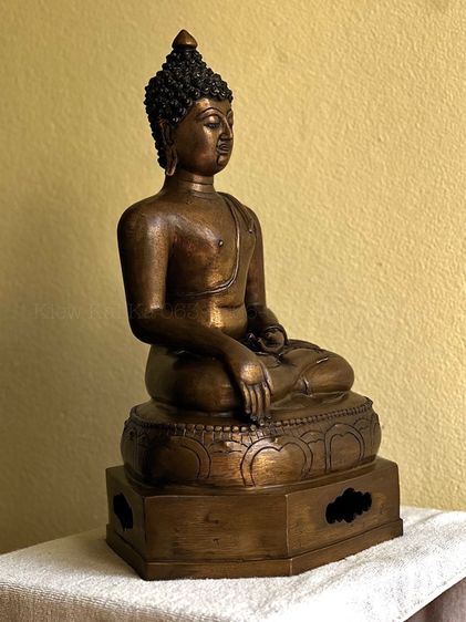 พระบูชาเชียงแสนสิงห์หนึ่ง เนื้อสัมฤทธิ์ หน้าตัก 9 นิ้ว สูง 19 นิ้ว รูปที่ 4