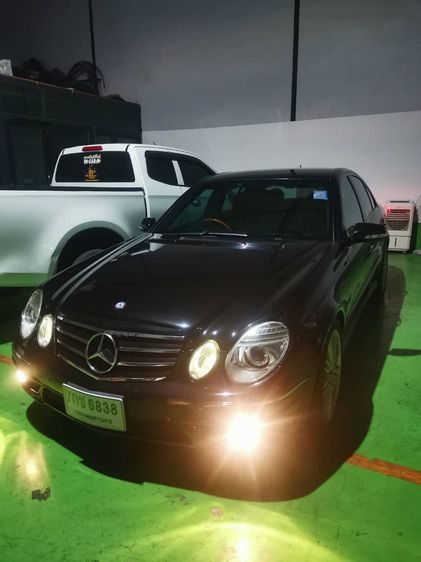 รถ Mercedes-Benz E-Class E200 สี ดำ