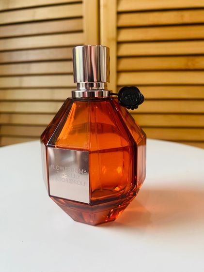 Sold out ขวดน้ำหอมแท้ 💯 VICTOR and  ROLF Flowerbomb Tiger Lily 100ml พร้อมกล่อง หายาก สำหรับนักสะสม ตั้งโชว์หรู  พร็อพ ส่งฟรี รูปที่ 7