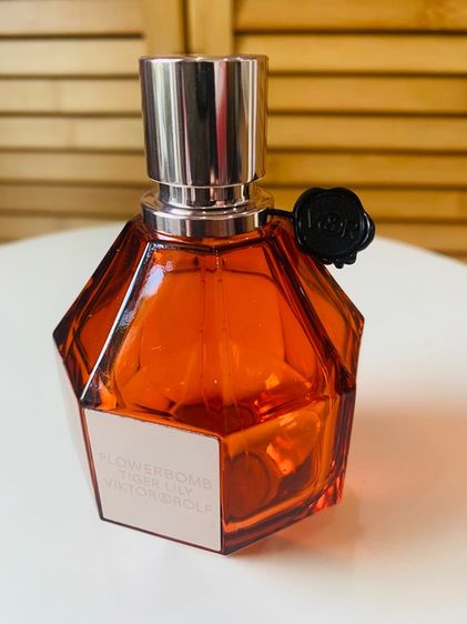 Sold out ขวดน้ำหอมแท้ 💯 VICTOR and  ROLF Flowerbomb Tiger Lily 100ml พร้อมกล่อง หายาก สำหรับนักสะสม ตั้งโชว์หรู  พร็อพ ส่งฟรี รูปที่ 8