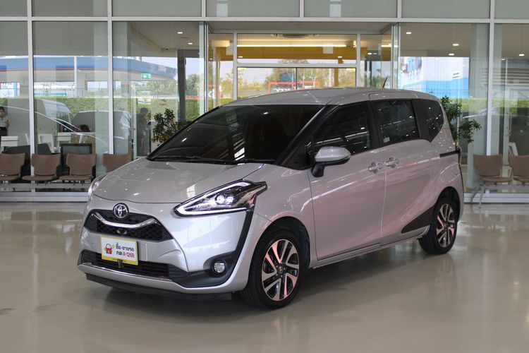 Toyota Sienta 2020 1.5 V Sedan เบนซิน ไม่ติดแก๊ส เกียร์อัตโนมัติ บรอนซ์เงิน รูปที่ 3