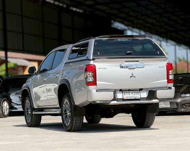 Mitsubishi Triton 2019 2.4 GT Plus ดีเซล เกียร์อัตโนมัติ เทา รูปที่ 3