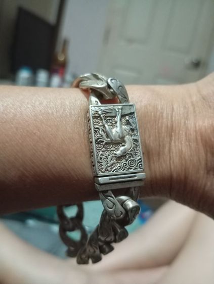ขายเลสข้อมือ ไม่ทราบวัสดุ มีตอก s925 หนัก 60 กรัม ราคา 850บาท รูปที่ 4